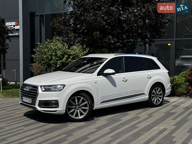 Позашляховик / Кросовер Audi Q7 2017 в Києві