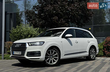Позашляховик / Кросовер Audi Q7 2017 в 