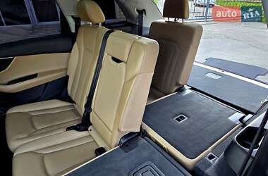 Позашляховик / Кросовер Audi Q7 2020 в 