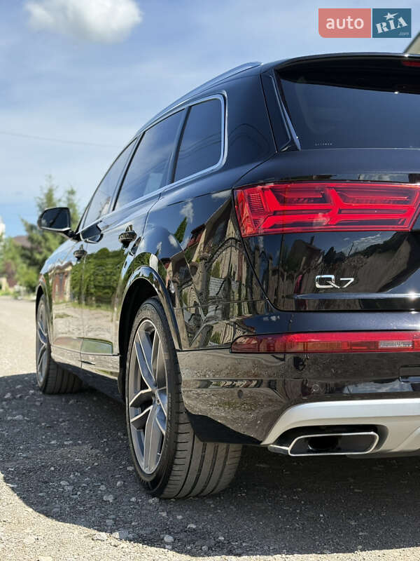 Внедорожник / Кроссовер Audi Q7 2017 в Тернополе