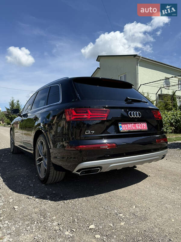 Внедорожник / Кроссовер Audi Q7 2017 в Тернополе