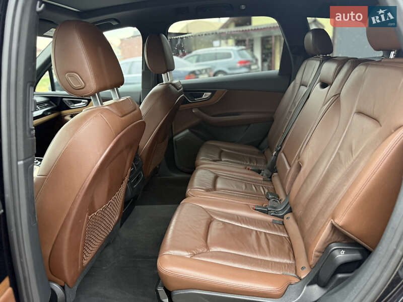 Позашляховик / Кросовер Audi Q7 2017 в Львові