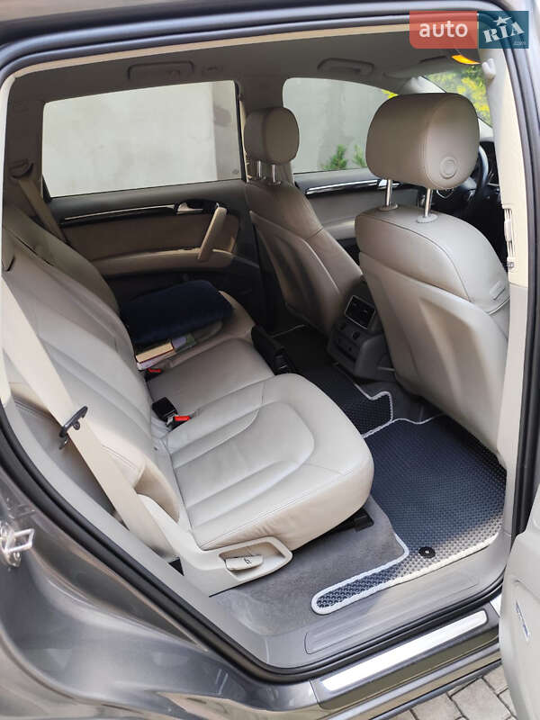 Позашляховик / Кросовер Audi Q7 2012 в Харкові