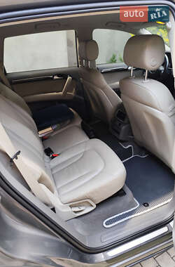 Внедорожник / Кроссовер Audi Q7 2012 в 