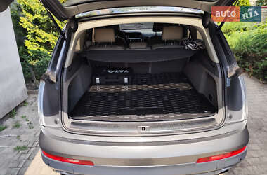 Внедорожник / Кроссовер Audi Q7 2012 в 