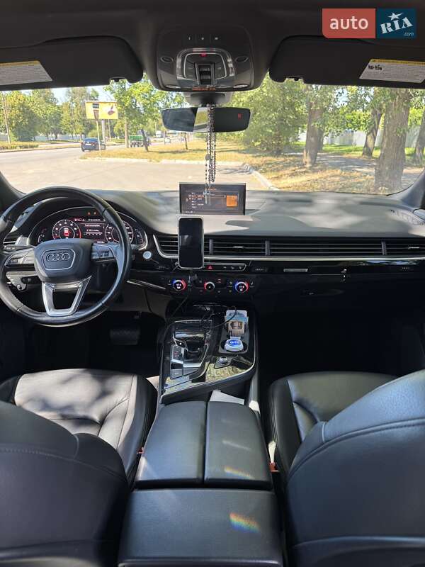 Позашляховик / Кросовер Audi Q7 2016 в Вінниці