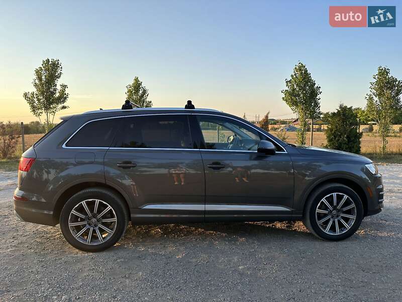 Внедорожник / Кроссовер Audi Q7 2019 в Одессе