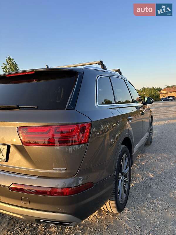 Внедорожник / Кроссовер Audi Q7 2019 в Одессе