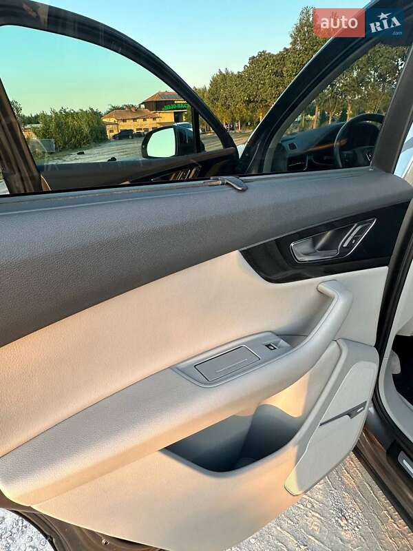 Внедорожник / Кроссовер Audi Q7 2019 в Одессе