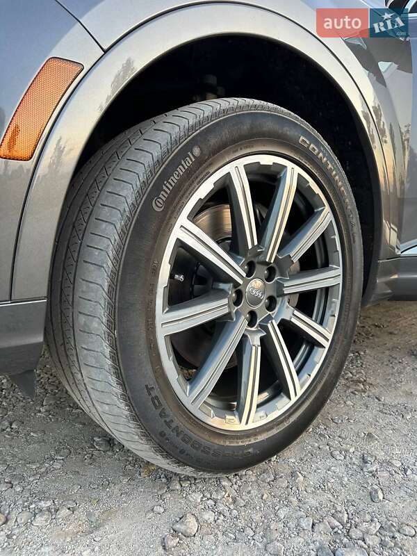 Внедорожник / Кроссовер Audi Q7 2019 в Одессе