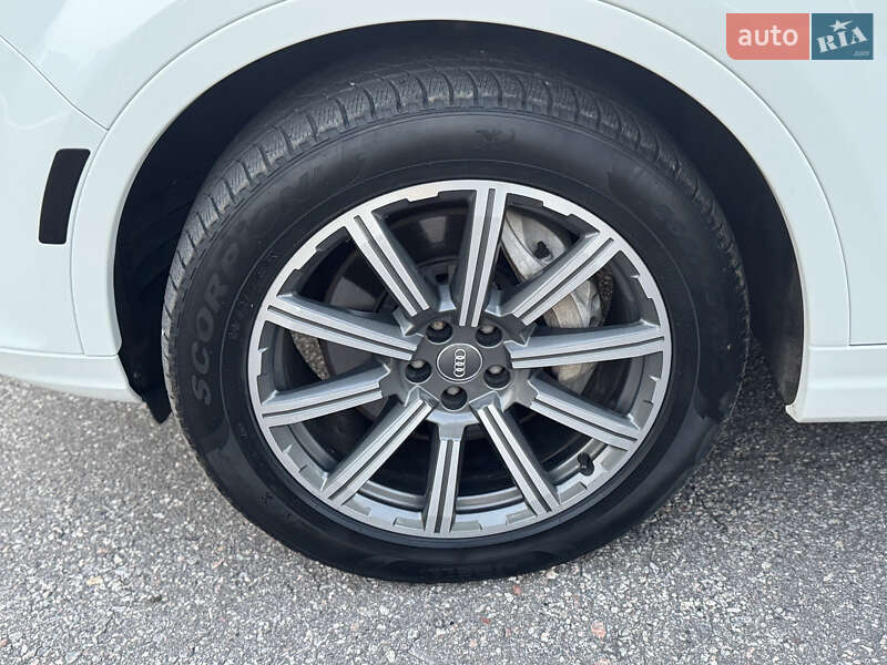 Позашляховик / Кросовер Audi Q7 2016 в Харкові