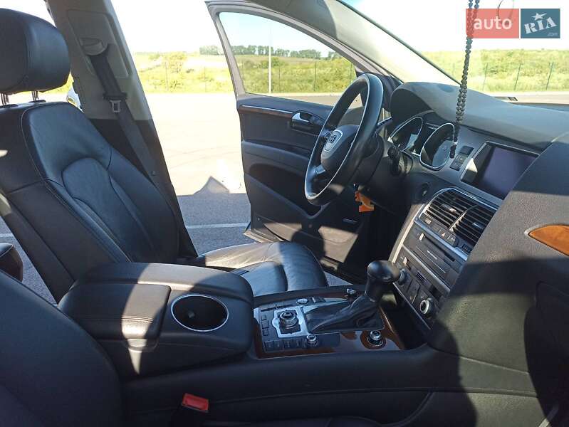 Внедорожник / Кроссовер Audi Q7 2015 в Ровно
