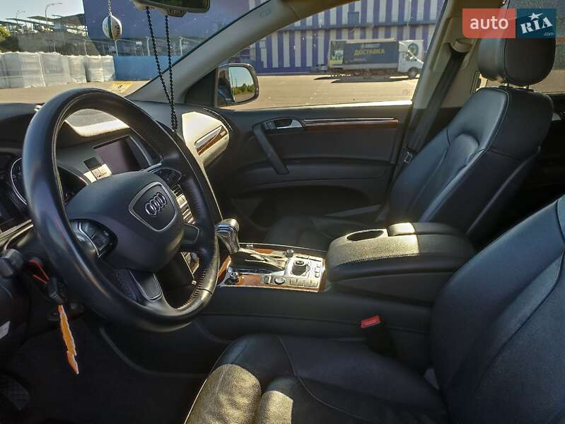 Внедорожник / Кроссовер Audi Q7 2015 в Ровно