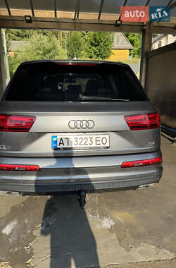 Внедорожник / Кроссовер Audi Q7 2017 в Яремче