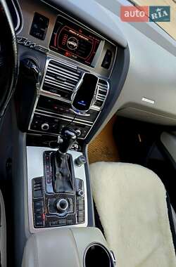 Позашляховик / Кросовер Audi Q7 2007 в 