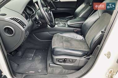 Позашляховик / Кросовер Audi Q7 2008 в 