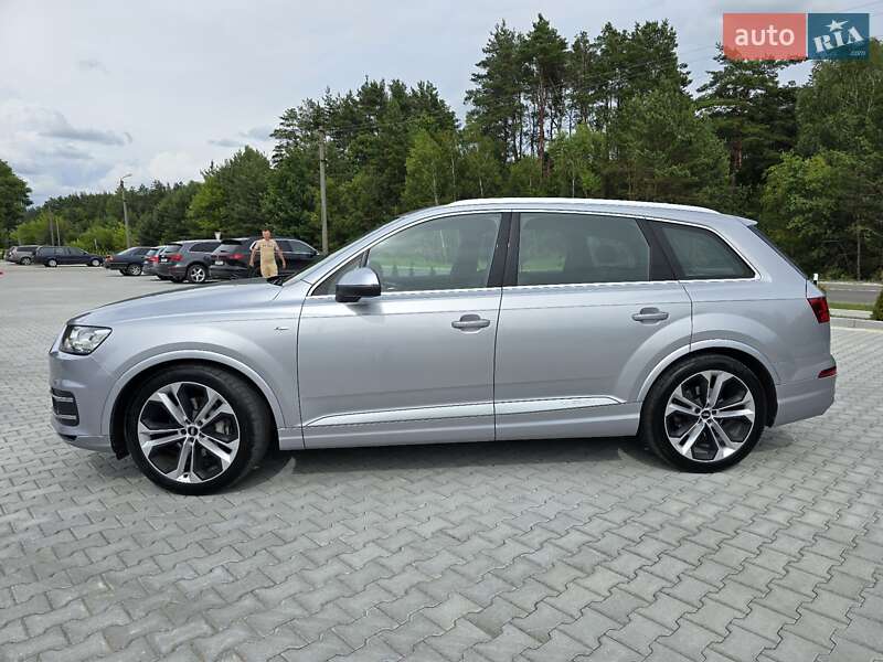 Позашляховик / Кросовер Audi Q7 2018 в Ковелі