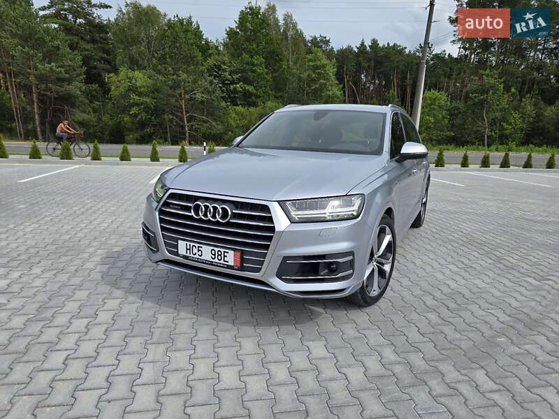 Позашляховик / Кросовер Audi Q7 2018 в Ковелі