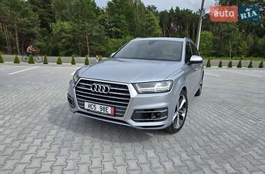 Внедорожник / Кроссовер Audi Q7 2018 в 