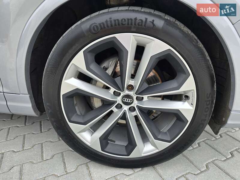 Позашляховик / Кросовер Audi Q7 2018 в Ковелі