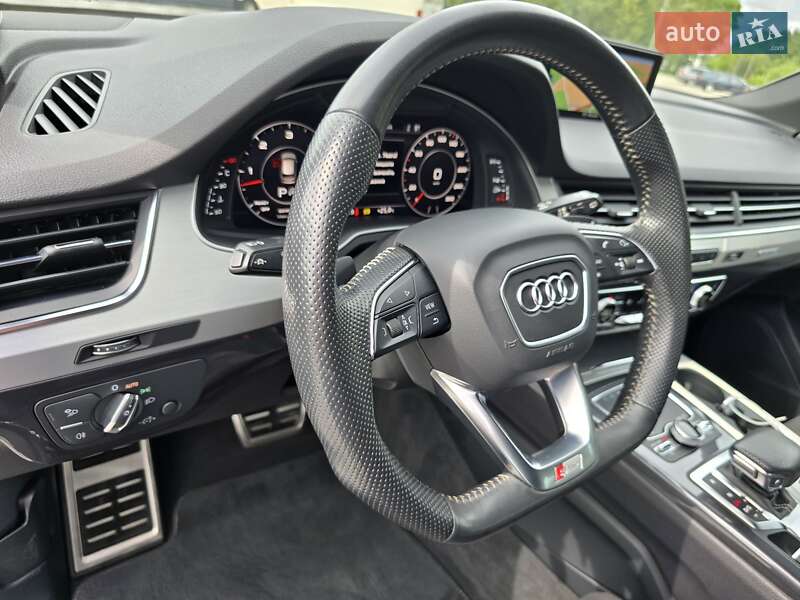 Позашляховик / Кросовер Audi Q7 2018 в Ковелі