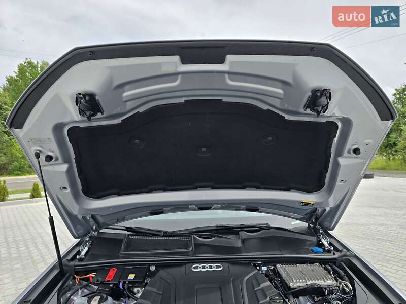 Позашляховик / Кросовер Audi Q7 2018 в Ковелі