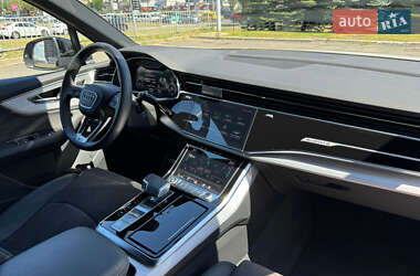 Внедорожник / Кроссовер Audi Q7 2022 в 
