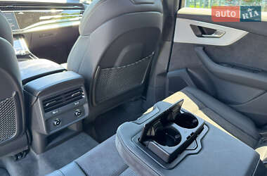 Внедорожник / Кроссовер Audi Q7 2022 в 