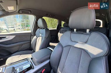 Внедорожник / Кроссовер Audi Q7 2022 в 