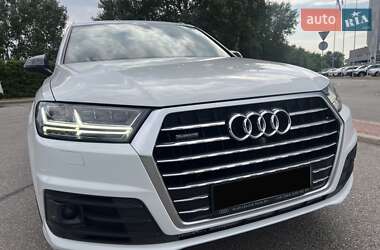 Внедорожник / Кроссовер Audi Q7 2018 в 