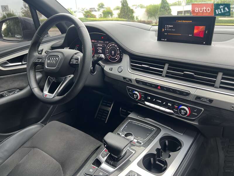 Позашляховик / Кросовер Audi Q7 2018 в Києві