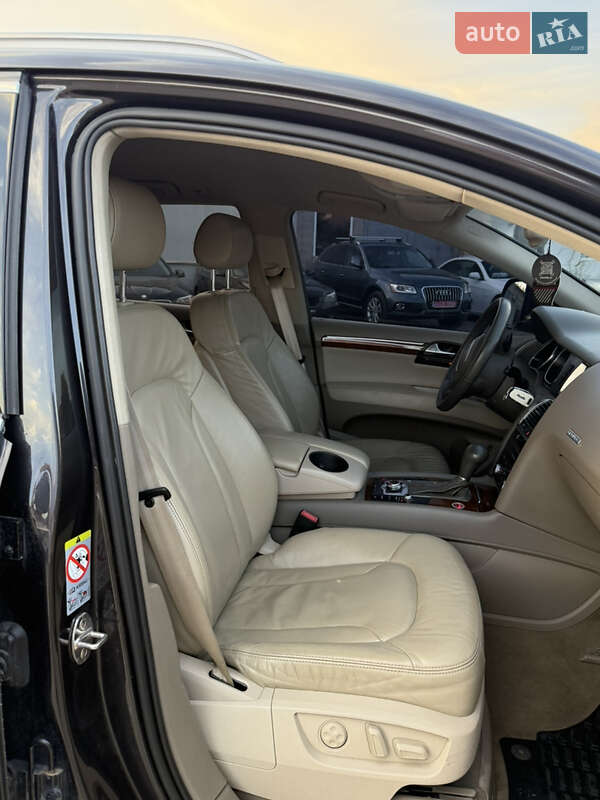 Позашляховик / Кросовер Audi Q7 2006 в Рівному