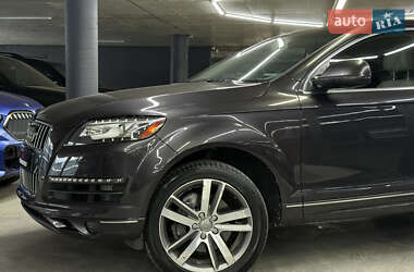 Внедорожник / Кроссовер Audi Q7 2012 в 