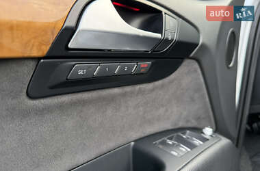 Внедорожник / Кроссовер Audi Q7 2014 в 