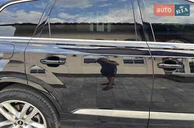 Позашляховик / Кросовер Audi Q7 2018 в 