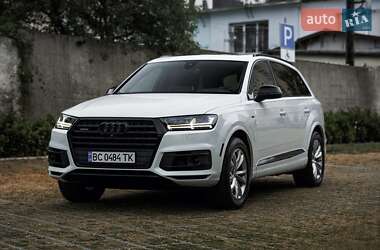 Позашляховик / Кросовер Audi Q7 2017 в 