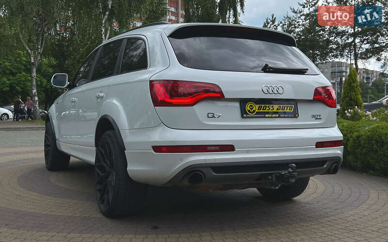 Позашляховик / Кросовер Audi Q7 2015 в Львові