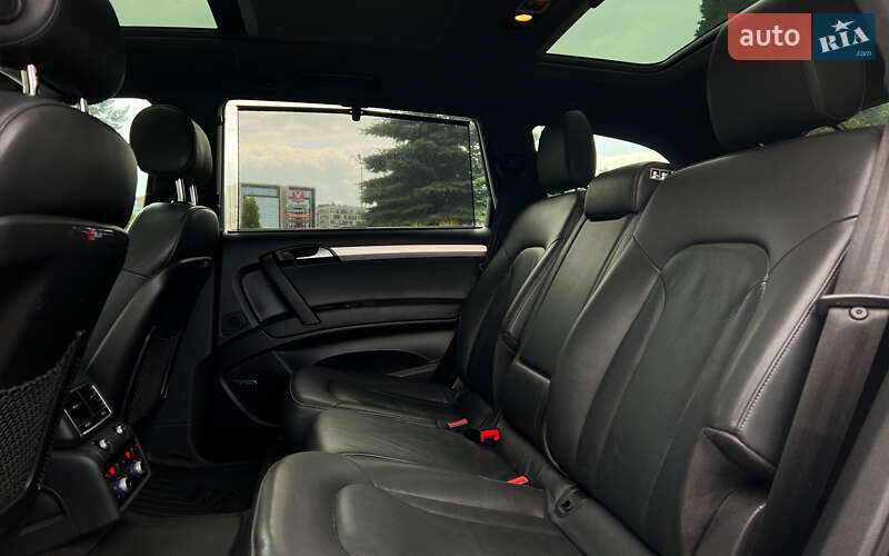 Позашляховик / Кросовер Audi Q7 2015 в Львові