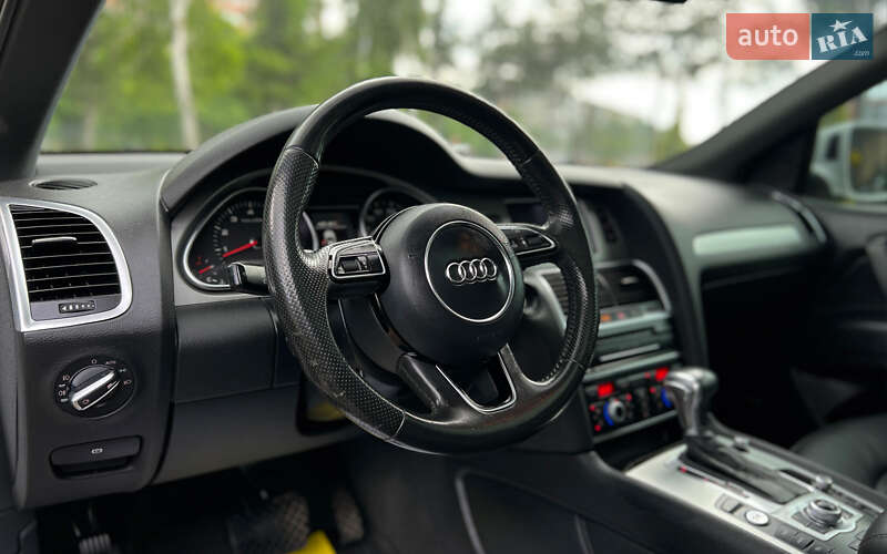 Позашляховик / Кросовер Audi Q7 2015 в Львові