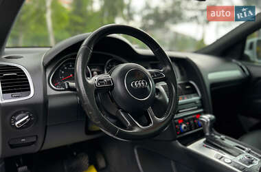 Позашляховик / Кросовер Audi Q7 2015 в 