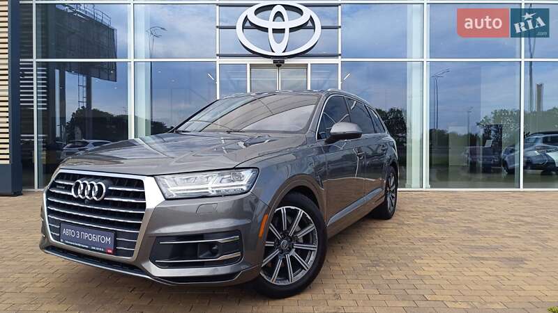 Позашляховик / Кросовер Audi Q7 2016 в 