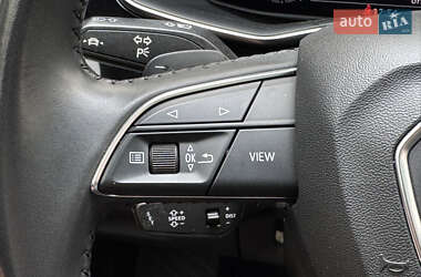 Позашляховик / Кросовер Audi Q7 2020 в 