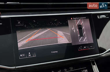 Позашляховик / Кросовер Audi Q7 2020 в 