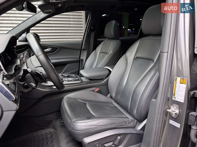 Внедорожник / Кроссовер Audi Q7 2020 в Киеве