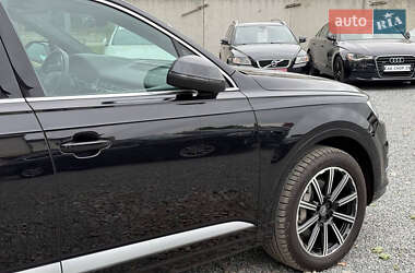 Позашляховик / Кросовер Audi Q7 2017 в 
