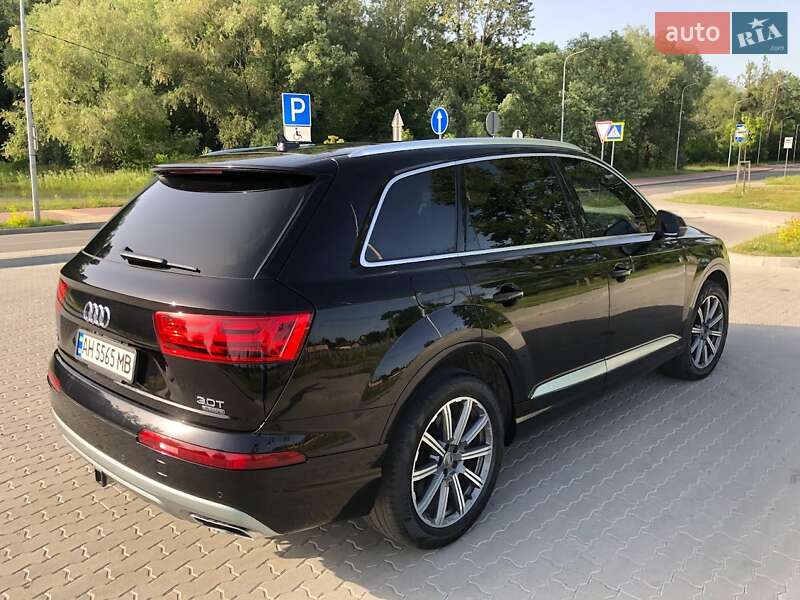 Позашляховик / Кросовер Audi Q7 2017 в Сумах