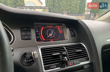 Позашляховик / Кросовер Audi Q7 2006 в 