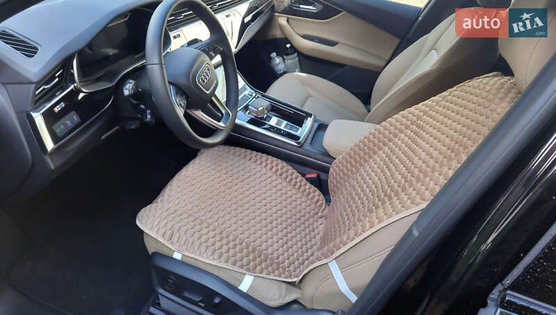 Внедорожник / Кроссовер Audi Q7 2021 в Воловце