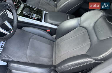 Позашляховик / Кросовер Audi Q7 2022 в 