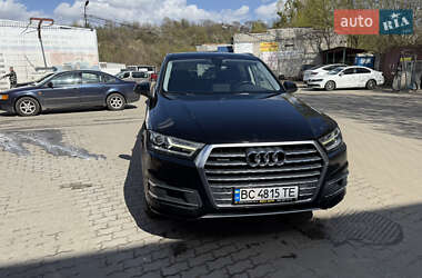 Позашляховик / Кросовер Audi Q7 2017 в 